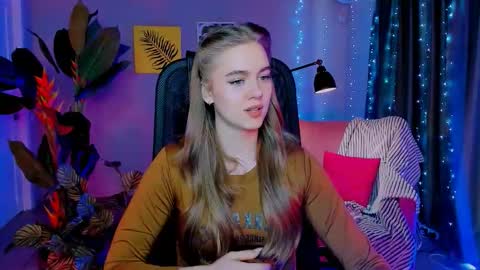 junewoods online show from March 2026 09:26:01 AM