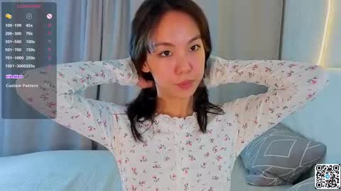 Snapshot of juniebogany chatting on September 2025 06:23:02 PM Bella online show from September 2025 06:23:02 PM