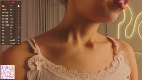 Bella online show from November 2025 06:18:02 PM