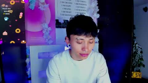 Snapshot of juniior0_0 chatting on February 2025 01:21:02 AM Junior online show from February 2025 01:21:02 AM