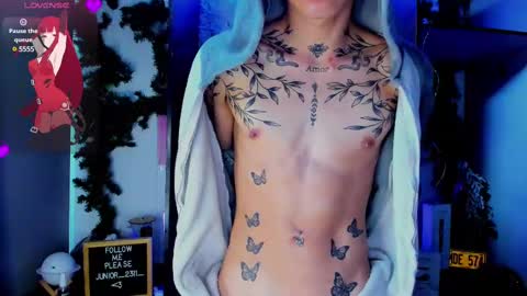 Snapshot of juniior0_0 chatting on February 2025 02:20:02 PM Junior online show from February 2025 02:20:02 PM