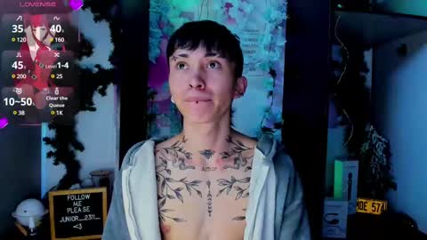 Snapshot of juniior0_0 chatting on February 2025 05:26:01 PM Junior online show from February 2025 05:26:01 PM