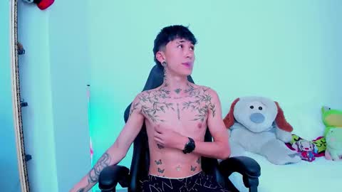 Snapshot of juniior0_0 chatting on October 2025 06:15:01 PM Junior online show from October 2025 06:15:01 PM