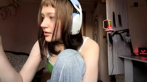 Snapshot of junkogautney chatting on April 2026 03:50:02 PM Elizabeth online show from April 2026 03:50:02 PM