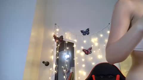 junovaughn online show from October 2025 02:30:01 AM