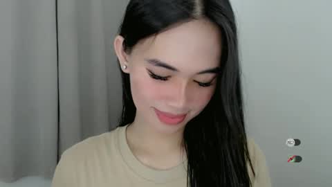 Snapshot of juny_lanyy chatting on February 2025 11:04:01 AM Julia online show from February 2025 11:04:01 AM