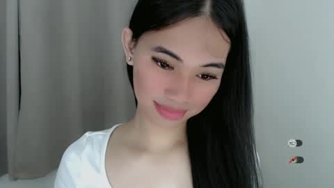 Snapshot of juny_lanyy chatting on February 2025 06:30:01 PM Julia online show from February 2025 06:30:01 PM