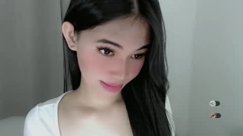 Snapshot of juny_lanyy chatting on February 2025 11:17:01 AM Julia online show from February 2025 11:17:01 AM