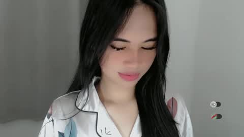Snapshot of juny_lanyy chatting on March 2025 01:10:02 PM Julia online show from March 2025 01:10:02 PM