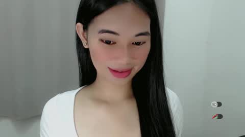 Snapshot of juny_lanyy chatting on March 2025 11:53:01 AM Julia online show from March 2025 11:53:01 AM