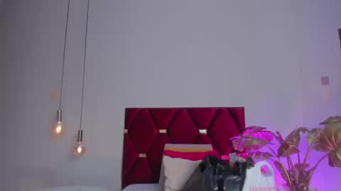 Snapshot of jupiterfoxxxx chatting on September 2025 12:32:02 AM Jupiter Fox online show from September 2025 12:32:02 AM