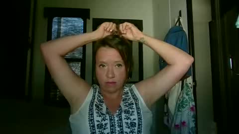 Snapshot of jussnobodybutme chatting on April 2026 01:34:01 PM CamperGirl online show from April 2026 01:34:01 PM