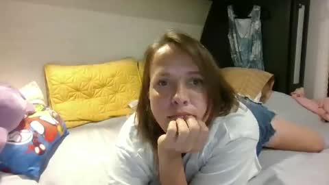 Snapshot of jussnobodybutme chatting on April 2026 11:54:02 PM CamperGirl online show from April 2026 11:54:02 PM
