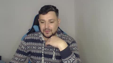 Snapshot of just_a_nice_guy_27 chatting on February 2025 02:21:01 PM Alex online show from February 2025 02:21:01 PM