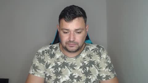 Snapshot of just_a_nice_guy_27 chatting on November 2025 11:20:02 AM Alex online show from November 2025 11:20:02 AM