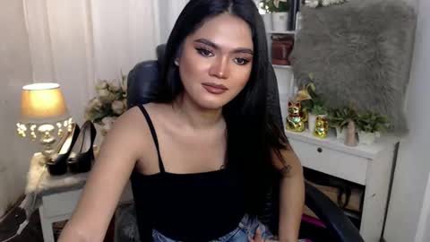 Snapshot of just_aleah chatting on December 2024 01:53:01 AM MY IG aleahgomez17 online show from December 2024 01:53:01 AM
