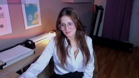 Snapshot of just_honey4u chatting on September 2025 01:46:01 PM just_honey4u online show from September 2025 01:46:01 PM