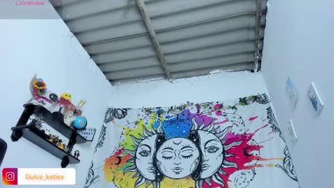 Sofia online show from December 2025 12:44:02 PM