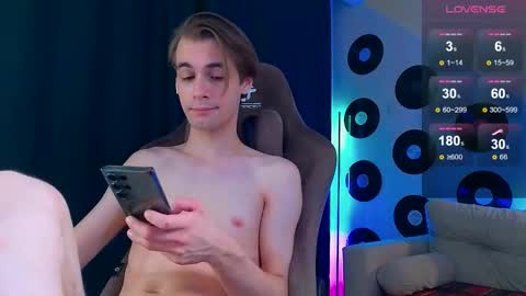 Samuel online show from October 2025 07:34:01 PM