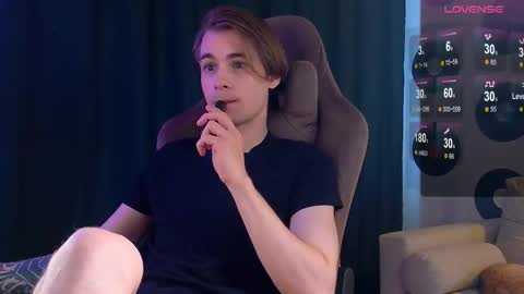 Samuel online show from November 2025 12:15:01 PM