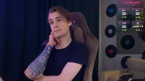 Samuel online show from November 2025 04:17:01 PM