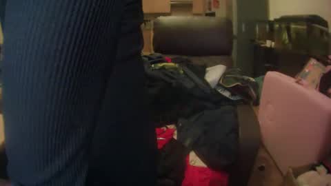 Dee online show from February 2025 04:52:02 AM