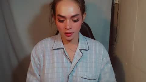 justhewayouare21 online show from July 2026 07:05:01 PM