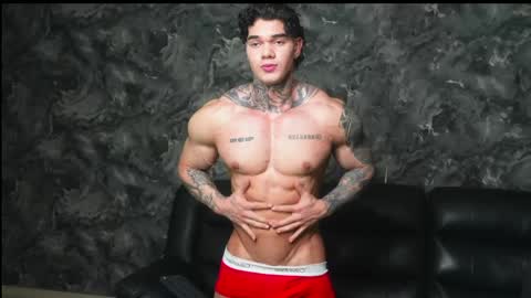 justin clark1 online show from May 2026 04:28:01 AM