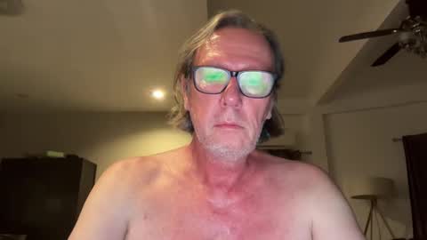 justin_hornyyyy online show from December 2025 11:39:02 AM