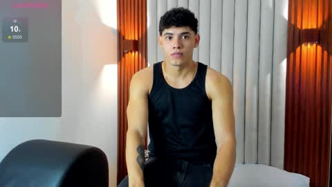 Snapshot of justin_mack_ chatting on November 2025 12:04:02 PM Justin online show from November 2025 12:04:02 PM