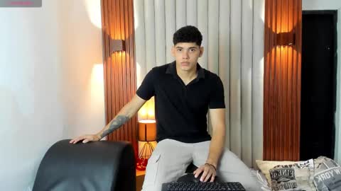 Snapshot of justin_mack_ chatting on December 2025 08:26:02 PM Justin online show from December 2025 08:26:02 PM