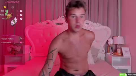 Snapshot of justin_reed chatting on November 2025 03:19:02 AM Arthur online show from November 2025 03:19:02 AM