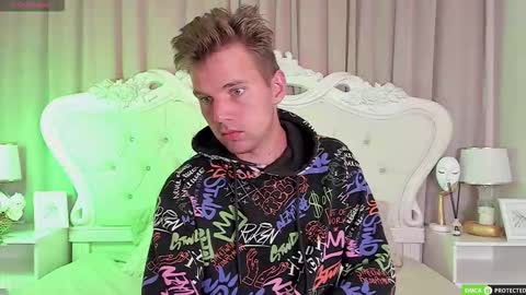 Snapshot of justin_reed chatting on November 2025 08:18:01 AM Arthur online show from November 2025 08:18:01 AM