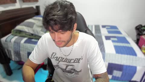 Snapshot of justin_stark1 chatting on January 2025 12:06:02 AM Diego online show from January 2025 12:06:02 AM