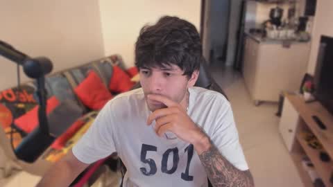 Snapshot of justin_stark1 chatting on October 2025 10:18:01 PM Diego online show from October 2025 10:18:01 PM