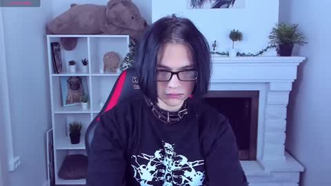 JUSTIN online show from January 2025 08:32:01 PM