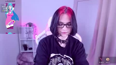 JUSTIN online show from March 2025 08:33:02 PM