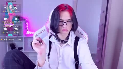 JUSTIN online show from March 2025 10:52:02 PM