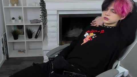 JUSTIN online show from September 2025 09:03:02 PM