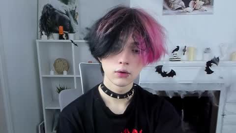 JUSTIN online show from November 2025 12:40:02 PM