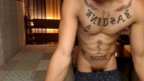 Snapshot of justine_hunk chatting on December 2024 04:14:01 AM justine_hunk online show from December 2024 04:14:01 AM