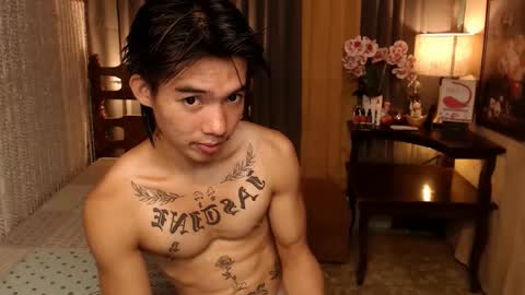 Snapshot of justine_hunk chatting on December 2024 06:00:02 AM justine_hunk online show from December 2024 06:00:02 AM