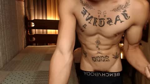 Snapshot of justine_hunk chatting on January 2025 07:25:01 AM justine_hunk online show from January 2025 07:25:01 AM