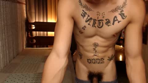 Snapshot of justine_hunk chatting on January 2025 10:45:01 AM justine_hunk online show from January 2025 10:45:01 AM
