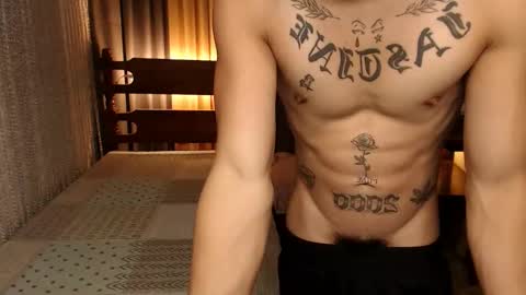 Snapshot of justine_hunk chatting on January 2025 02:00:02 PM justine_hunk online show from January 2025 02:00:02 PM