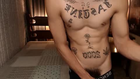 Snapshot of justine_hunk chatting on February 2025 07:15:02 AM justine_hunk online show from February 2025 07:15:02 AM