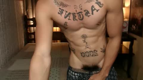 Snapshot of justine_hunk chatting on March 2025 08:44:01 AM justine_hunk online show from March 2025 08:44:01 AM