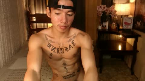 Snapshot of justine_hunk chatting on March 2025 08:29:01 AM justine_hunk online show from March 2025 08:29:01 AM