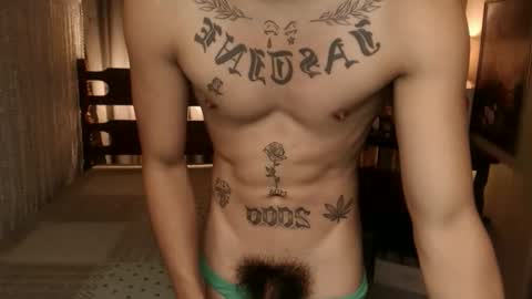 Snapshot of justine_hunk chatting on September 2025 01:15:01 PM justine_hunk online show from September 2025 01:15:01 PM