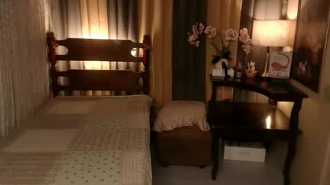 Snapshot of justine_hunk chatting on October 2025 06:12:01 AM justine_hunk online show from October 2025 06:12:01 AM